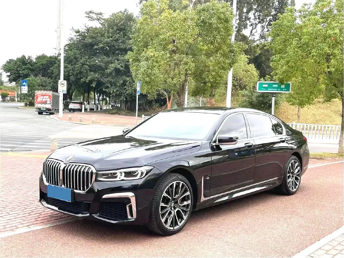2021 BMW 7 Series 3.0T 340HP L6 8AT,autocango,china used car exporter,china ev exporter,chinese used car exporter,chinese used ev exporter