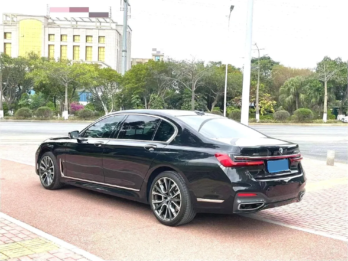 2021 BMW 7 Series 3.0T 340HP L6 8AT,autocango,china used car exporter,china ev exporter,chinese used car exporter,chinese used ev exporter