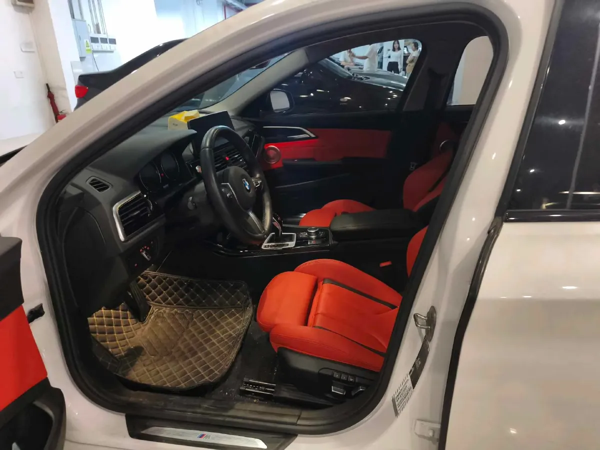 2022 BMW 1 Series 2.0T 192HP L4 7DCT,autocango,china used car exporter,china ev exporter,chinese used car exporter,chinese used ev exporter