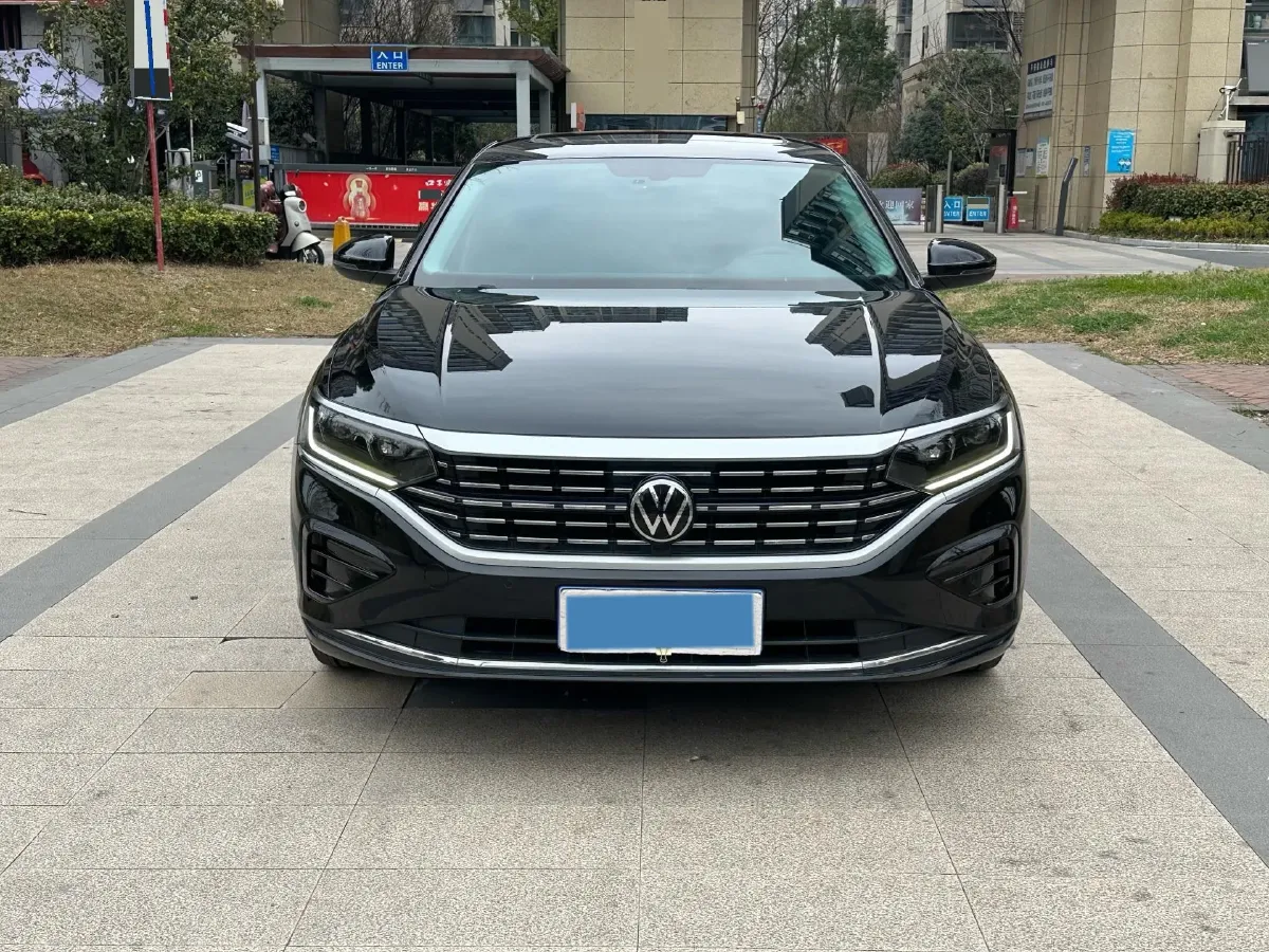 2023 Volkswagen Passat 2.0T 186HP L4 7DCT,autocango,china used car exporter,china ev exporter,chinese used car exporter,chinese used ev exporter