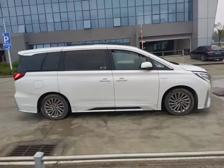 2021 GAC Trumpchi M8 2.0T 252HP L4 8AT,autocango,china used car exporter,china ev exporter,chinese used car exporter,chinese used ev exporter