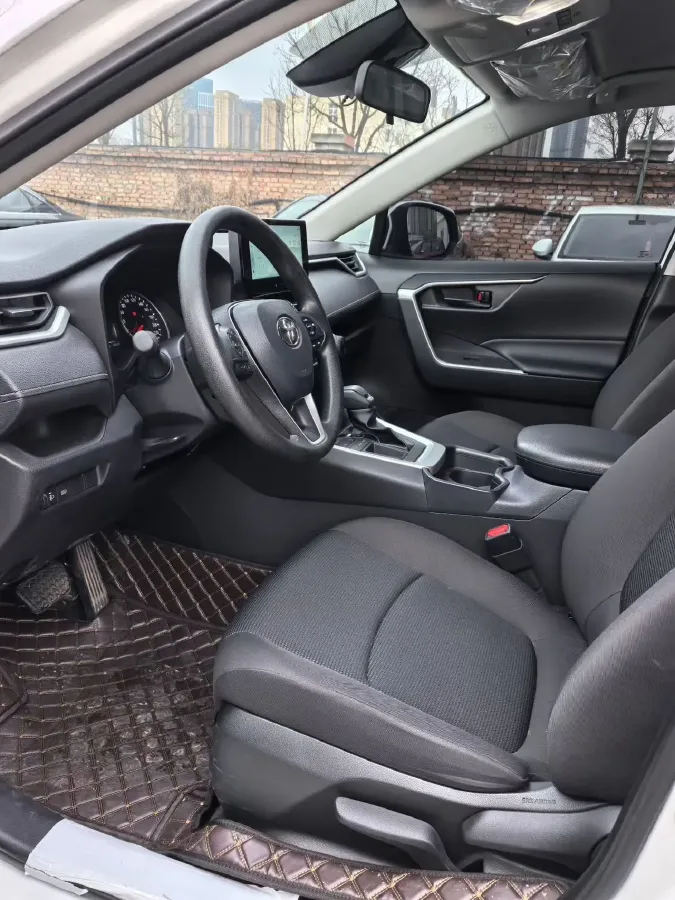 2023 Toyota RAV4 2.0L 171HP L4 CVT,autocango,china used car exporter,china ev exporter,chinese used car exporter,chinese used ev exporter