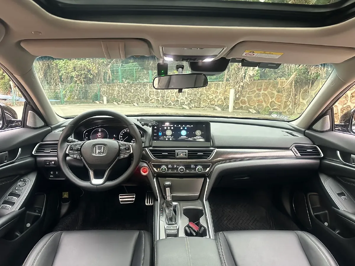 2022 Honda Accord 1.5T 194HP L4 CVT,autocango,china used car exporter,china ev exporter,chinese used car exporter,chinese used ev exporter