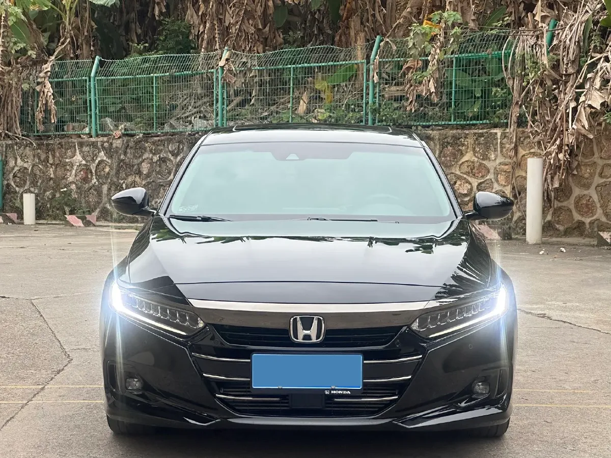 2022 Honda Accord 1.5T 194HP L4 CVT,autocango,china used car exporter,china ev exporter,chinese used car exporter,chinese used ev exporter