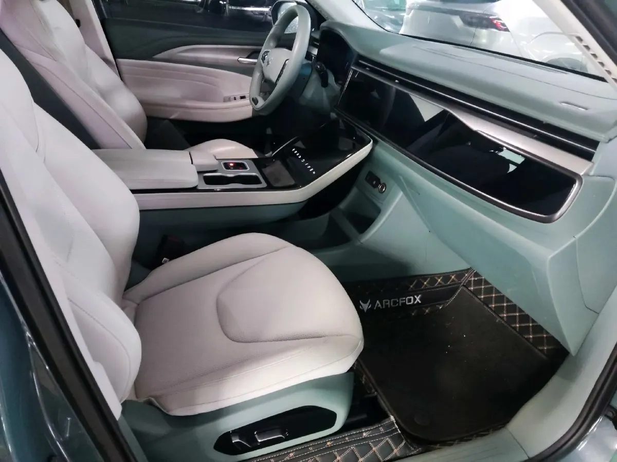 2023 ARCFOX αT BEV,autocango,china used car exporter,china ev exporter,chinese used car exporter,chinese used ev exporter