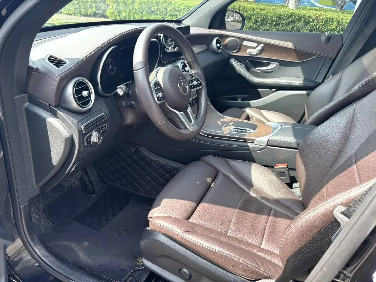 2021 Mercedes-Benz GLC Class 2.0T 197HP L4 9AT,autocango,china used car exporter,china ev exporter,chinese used car exporter,chinese used ev exporter