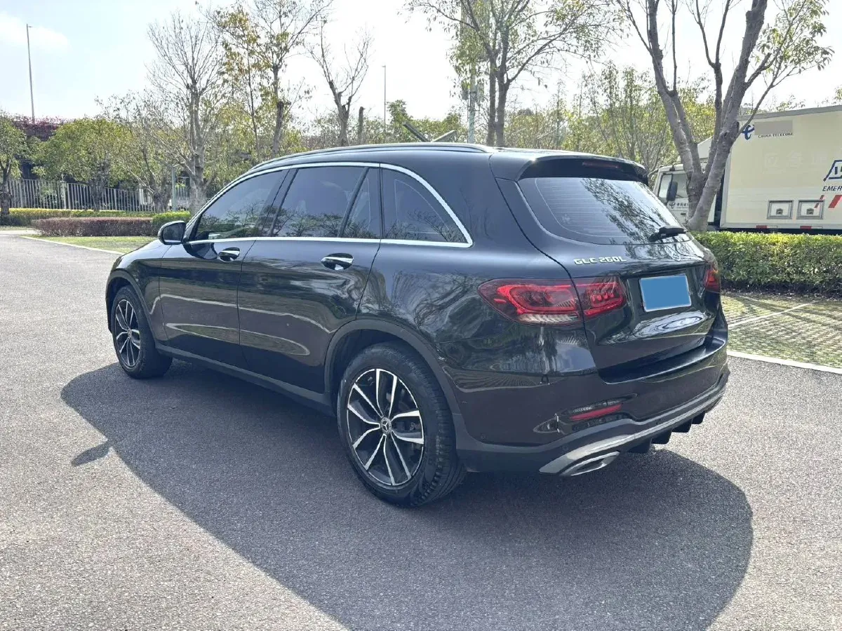 2021 Mercedes-Benz GLC Class 2.0T 197HP L4 9AT,autocango,china used car exporter,china ev exporter,chinese used car exporter,chinese used ev exporter