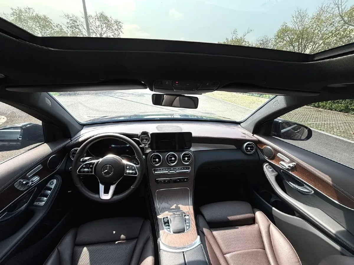 2021 Mercedes-Benz GLC Class 2.0T 197HP L4 9AT,autocango,china used car exporter,china ev exporter,chinese used car exporter,chinese used ev exporter