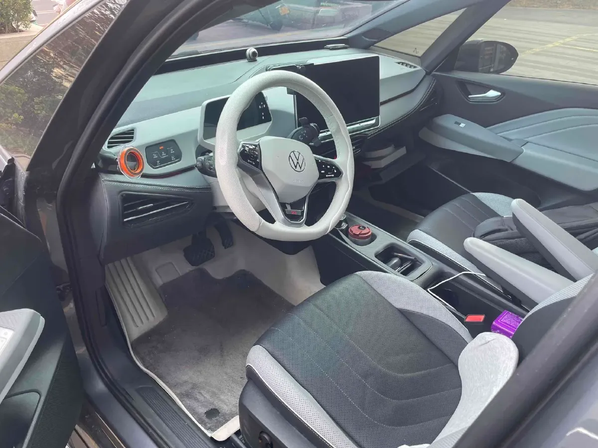 2025 Volkswagen ID.3 BEV 52.8KWH,autocango,china used car exporter,china ev exporter,chinese used car exporter,chinese used ev exporter