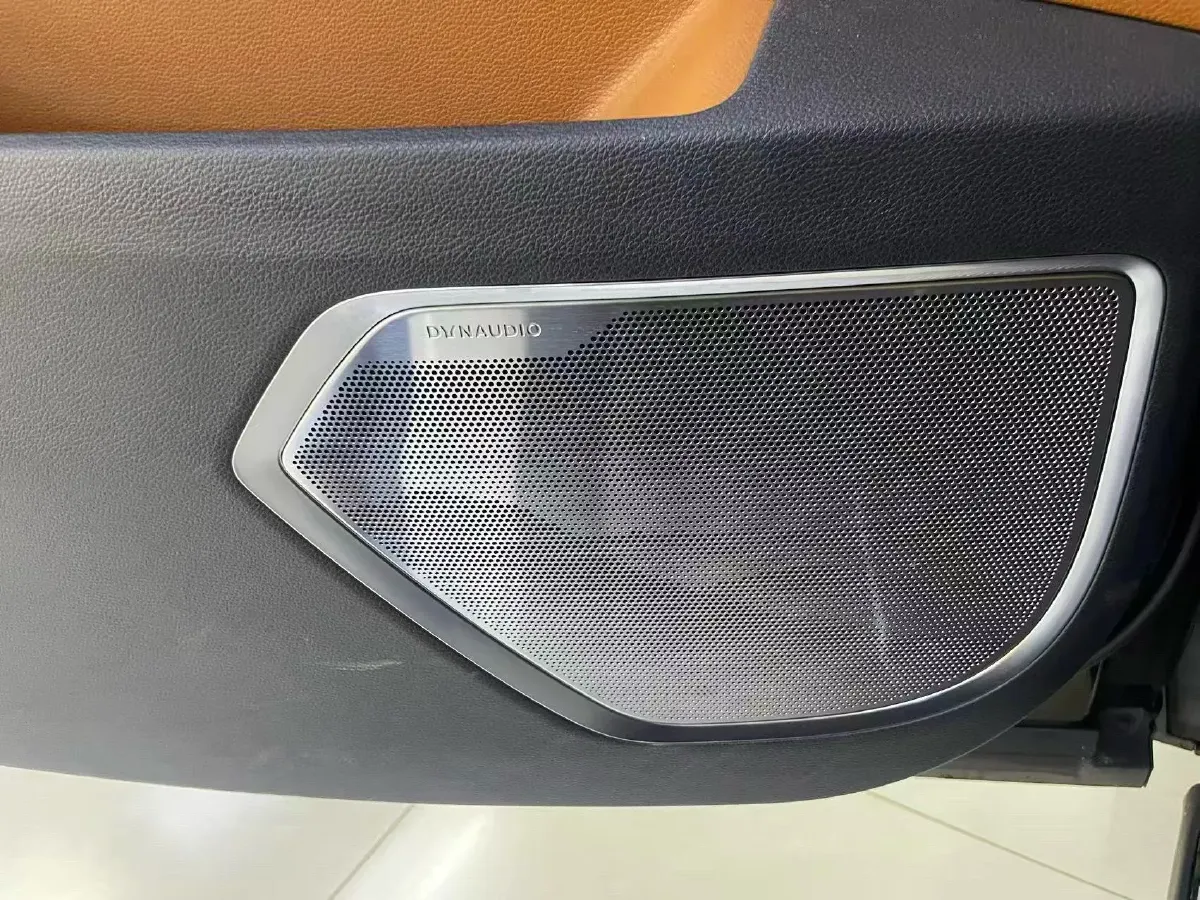 2023 HongQi HQ9 2.0T 252HP L4 8AT,autocango,china used car exporter,china ev exporter,chinese used car exporter,chinese used ev exporter