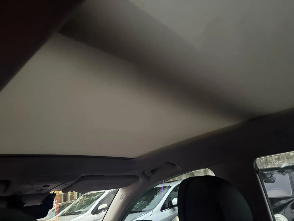 2022 HongQi HS5 2.0T 224HP L4 6AT,autocango,china used car exporter,china ev exporter,chinese used car exporter,chinese used ev exporter