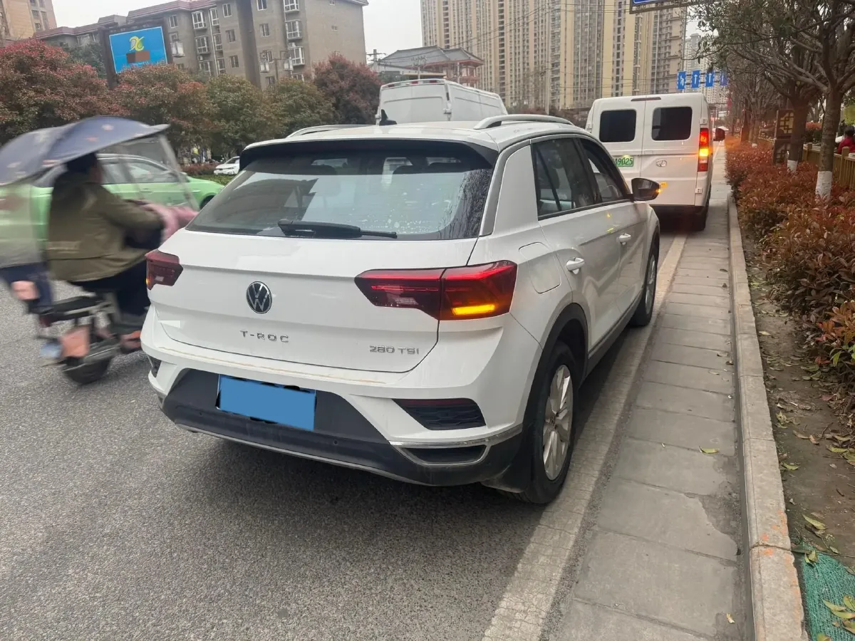 2022 Volkswagen T-Roc 1.4T 150HP L4 7DCT,autocango,china used car exporter,china ev exporter,chinese used car exporter,chinese used ev exporter