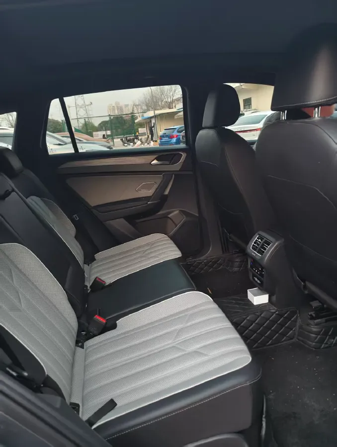 2023 Volkswagen Tayron 2.0T 220HP L4 7DCT,autocango,china used car exporter,china ev exporter,chinese used car exporter,chinese used ev exporter