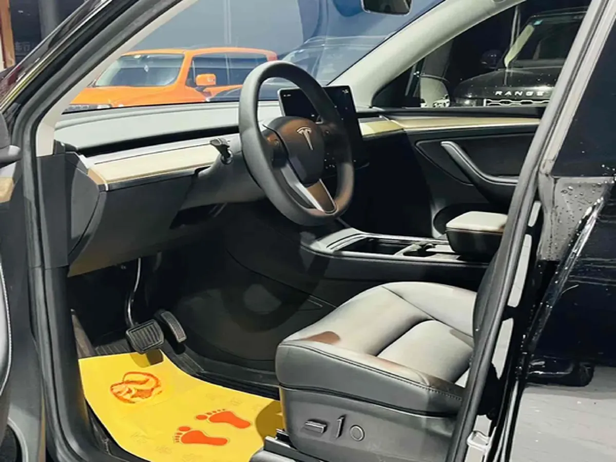 2022 Tesla Model Y BEV 60KWH,autocango,china used car exporter,china ev exporter,chinese used car exporter,chinese used ev exporter