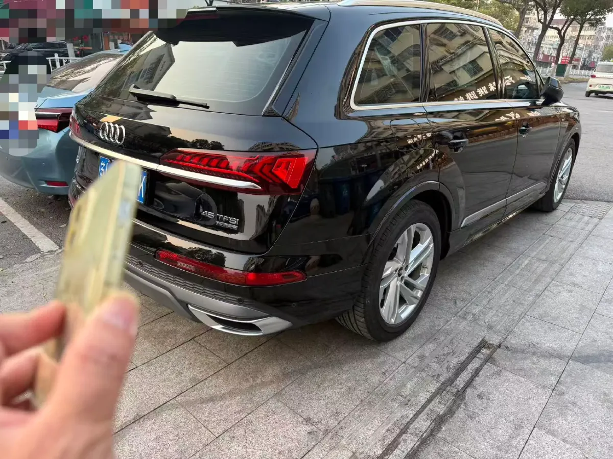 2021 Audi Q7 2.0T 245HP L4 8AT,autocango,china used car exporter,china ev exporter,chinese used car exporter,chinese used ev exporter