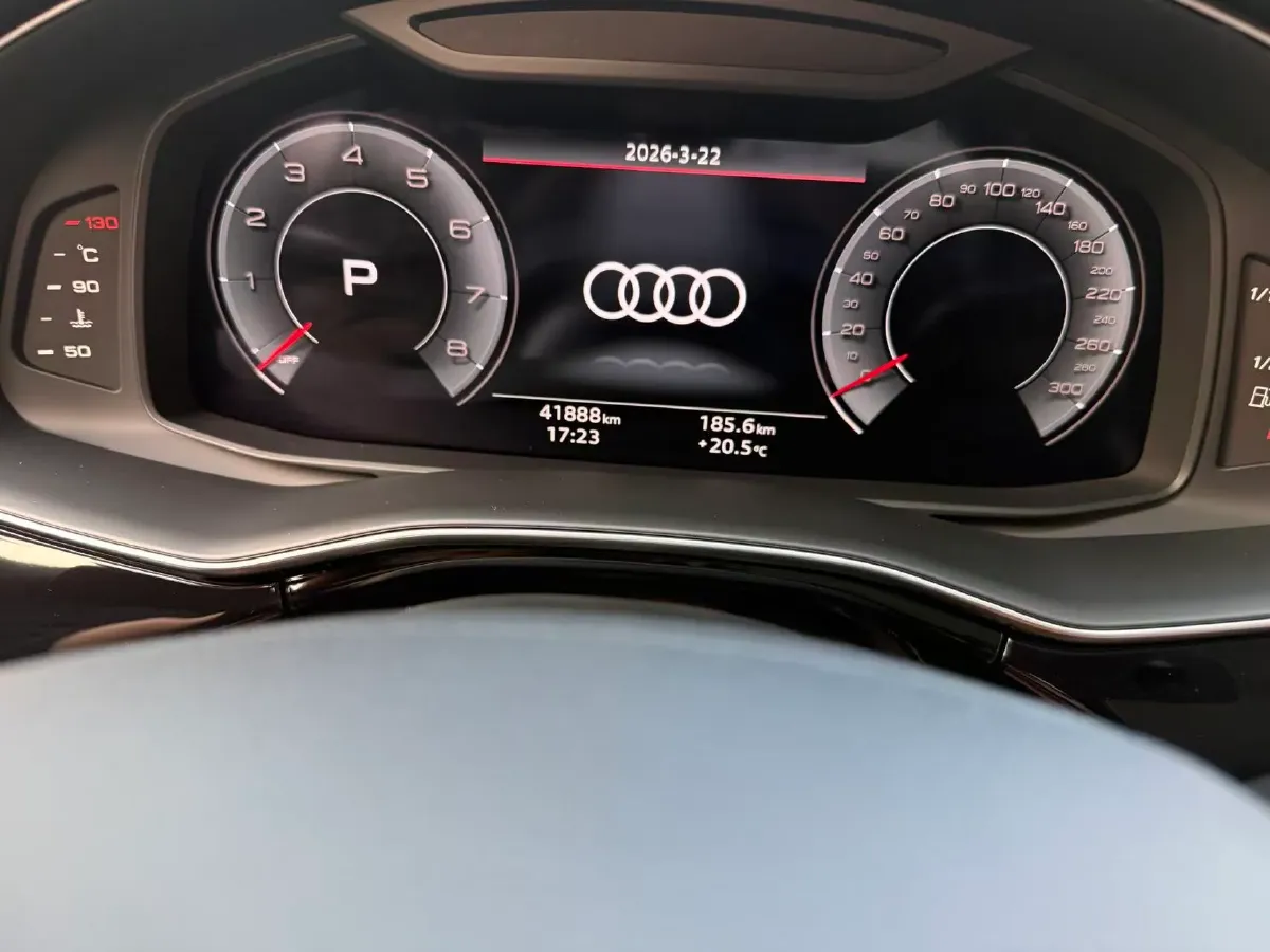 2021 Audi Q7 2.0T 245HP L4 8AT,autocango,china used car exporter,china ev exporter,chinese used car exporter,chinese used ev exporter