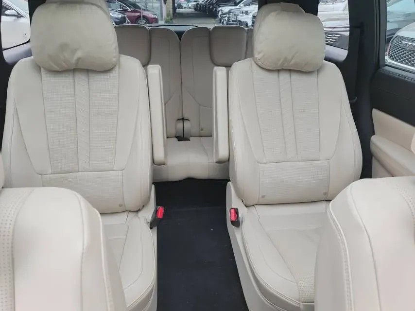 2020 Li ONE Range Extended 131HP REEV 40.5KWH,autocango,china used car exporter,china ev exporter,chinese used car exporter,chinese used ev exporter