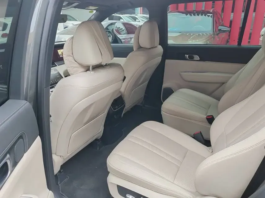 2020 Li ONE Range Extended 131HP REEV 40.5KWH,autocango,china used car exporter,china ev exporter,chinese used car exporter,chinese used ev exporter