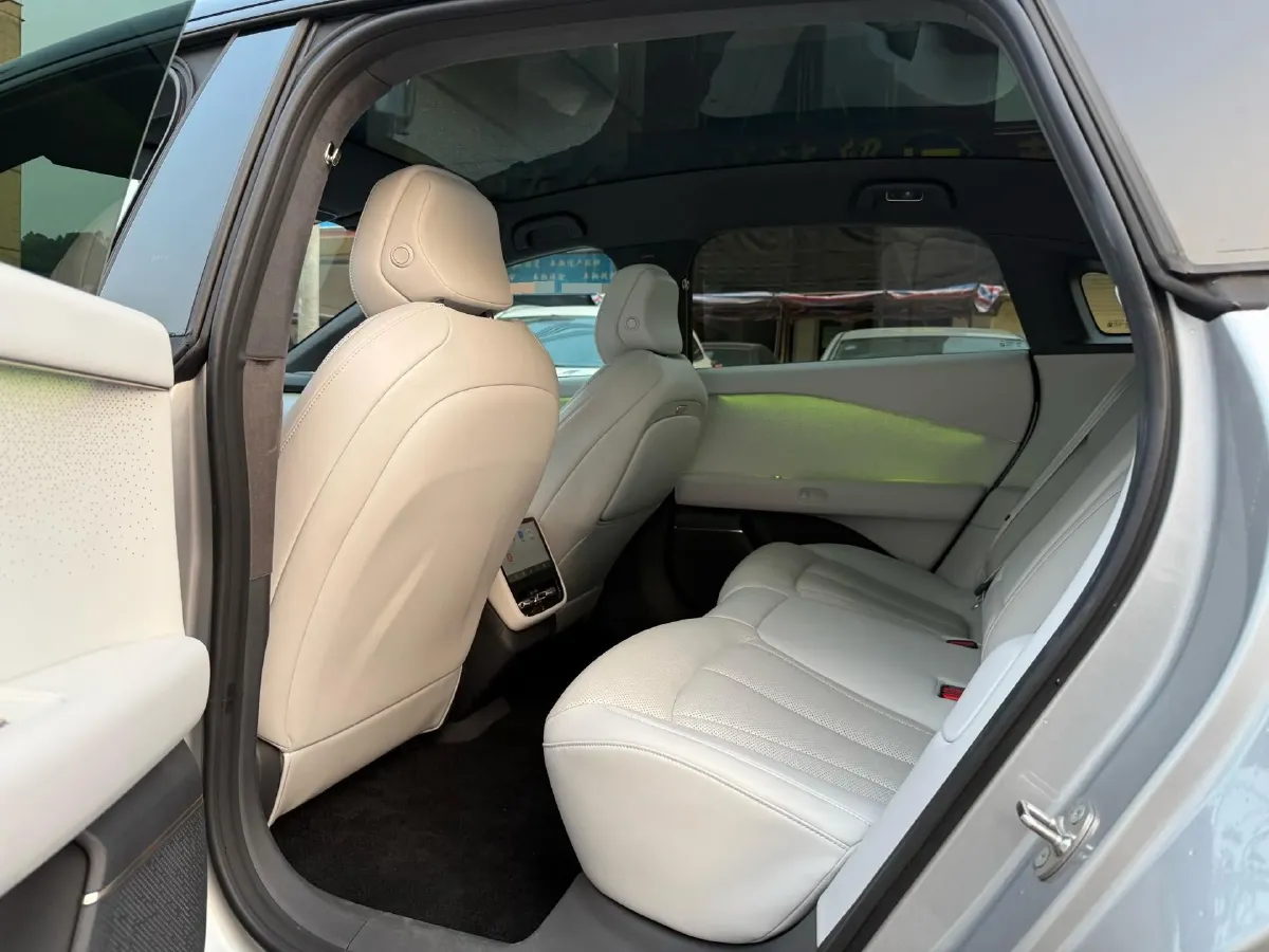 2024 Xpeng P7+ BEV 60.7KWH,autocango,china used car exporter,china ev exporter,chinese used car exporter,chinese used ev exporter