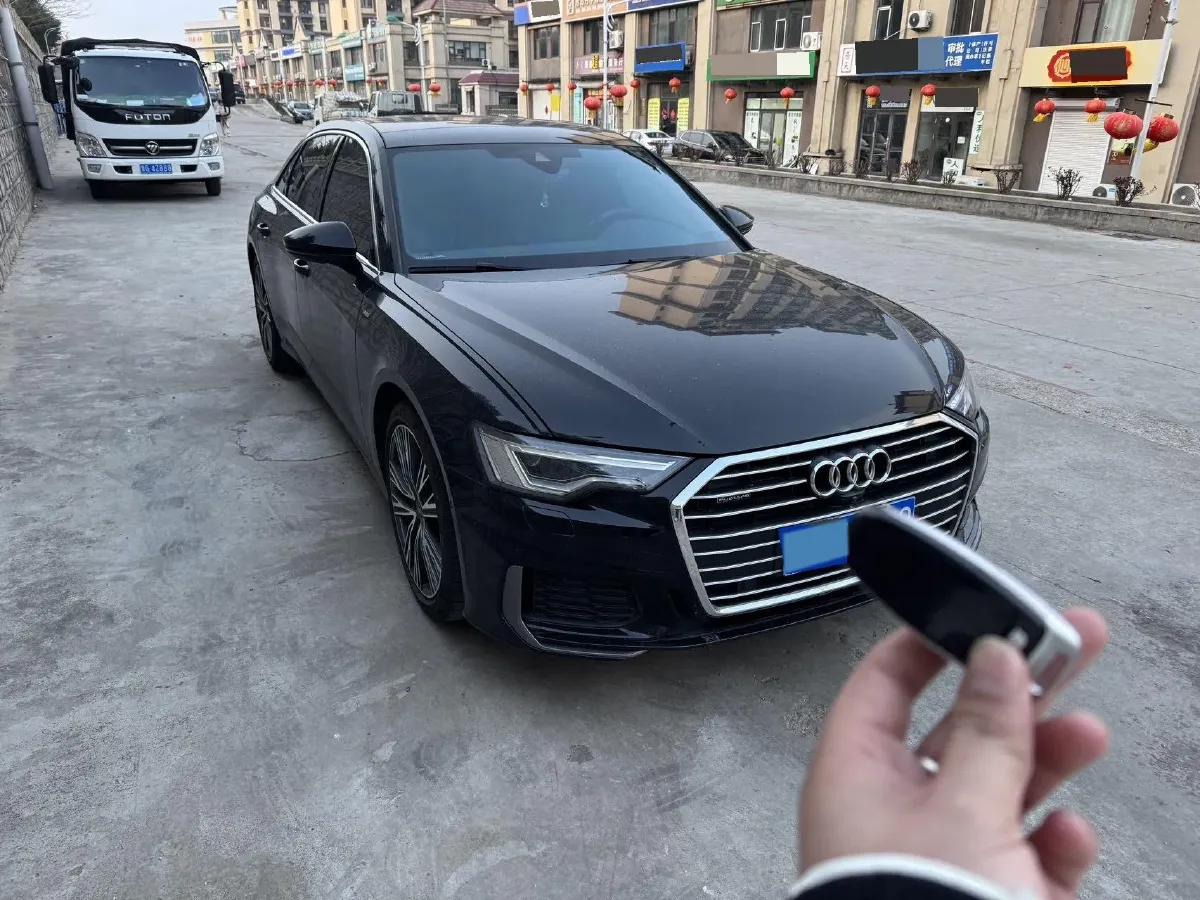 2022 Audi A6L 2.0T 224HP L4 7DCT,autocango,china used car exporter,china ev exporter,chinese used car exporter,chinese used ev exporter