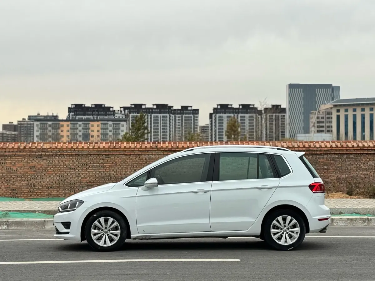2018 Volkswagen Golf Sportsvan 1.4T 131HP L4 7DCT,autocango,china used car exporter,china ev exporter,chinese used car exporter,chinese used ev exporter