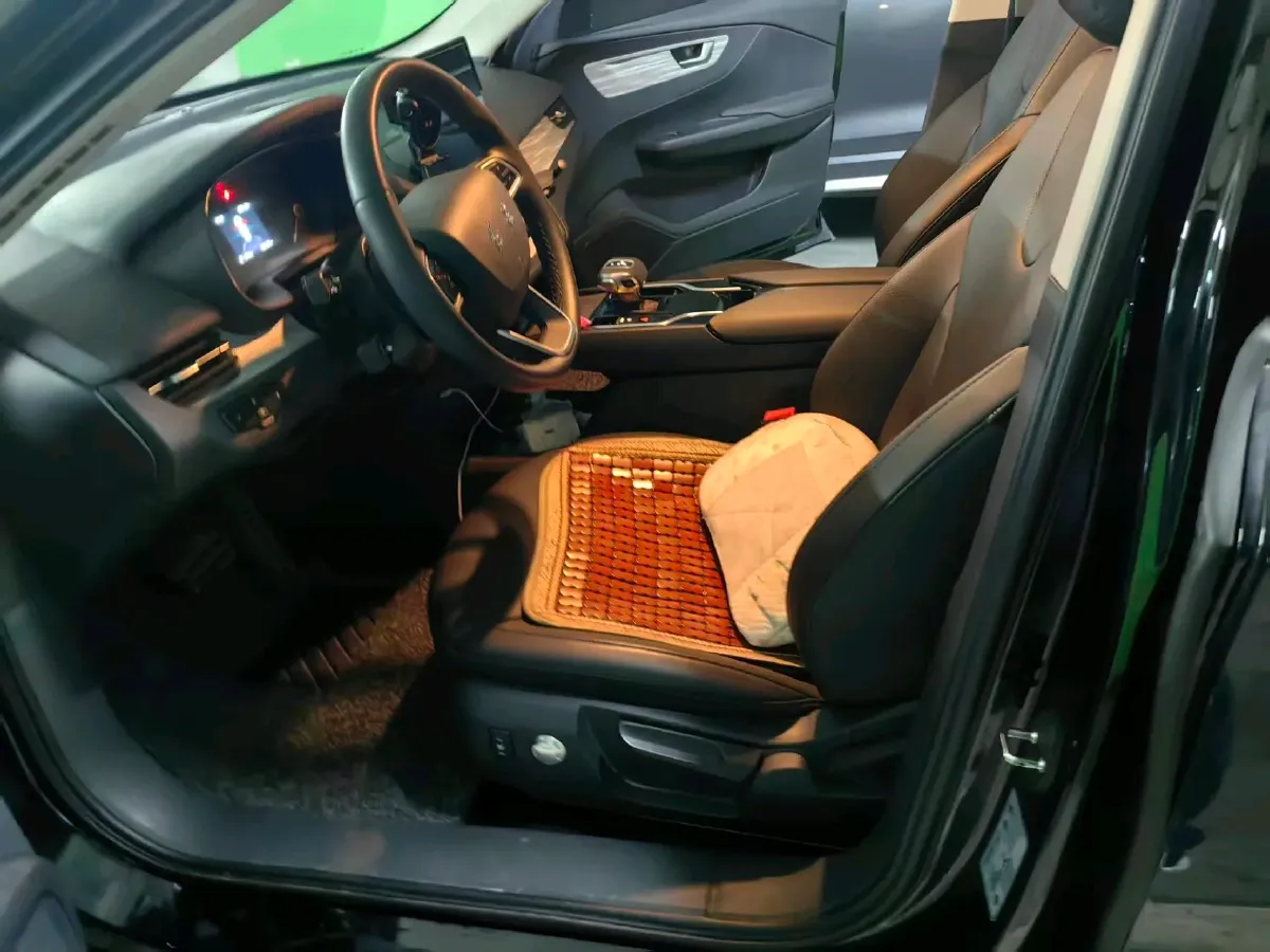 2024 HongQi E-QM5 BEV 72KWH,autocango,china used car exporter,china ev exporter,chinese used car exporter,chinese used ev exporter