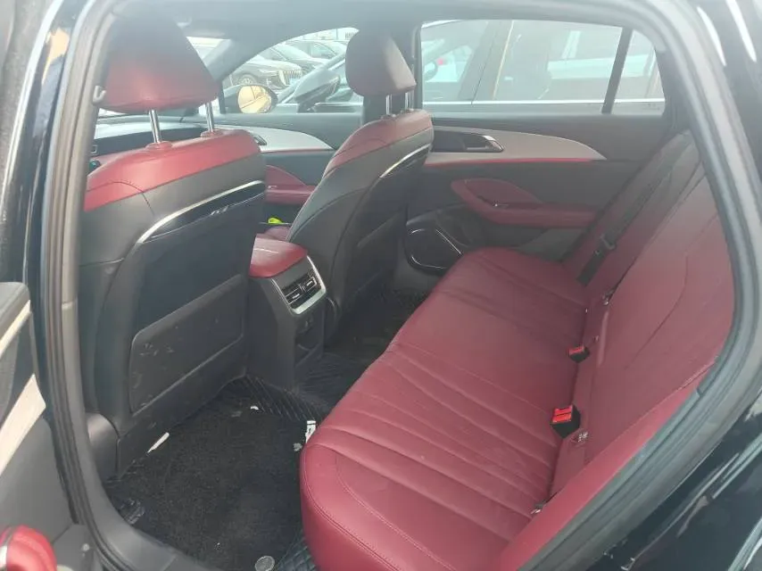 2025 HongQi H5 2.0T 224HP L4 8AT,autocango,china used car exporter,china ev exporter,chinese used car exporter,chinese used ev exporter