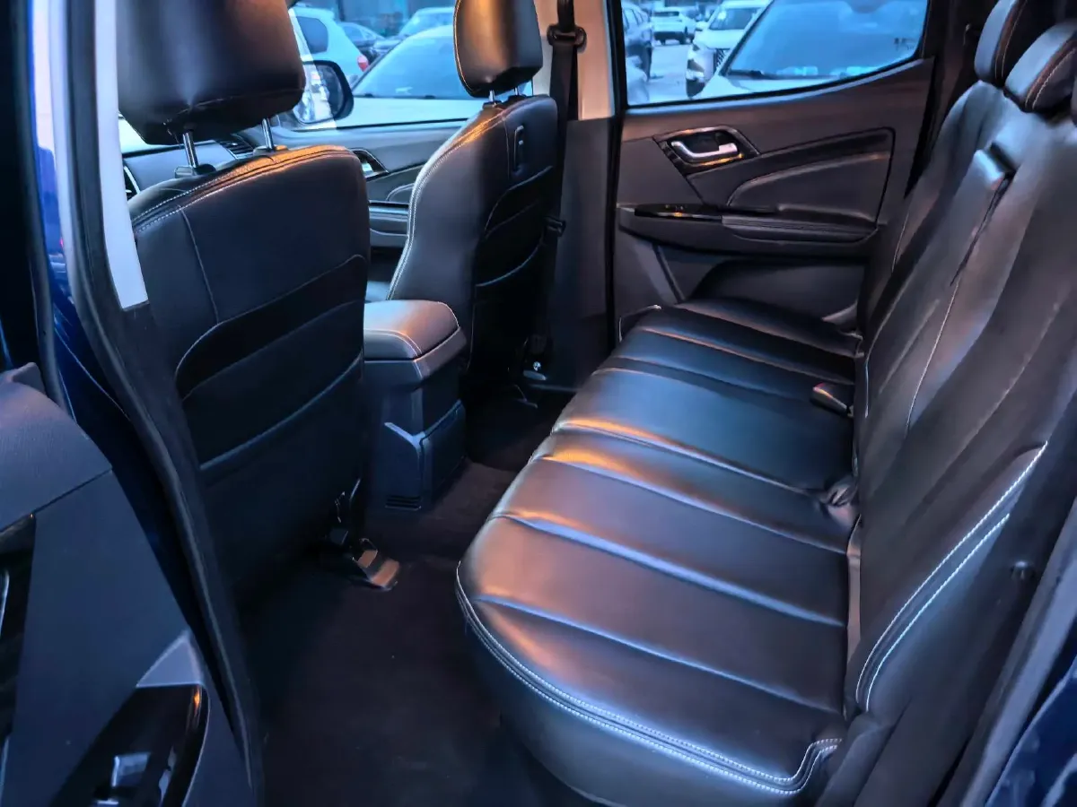 2020 Isuzu LingTuo 2.5T 150HP L4 6AT,autocango,china used car exporter,china ev exporter,chinese used car exporter,chinese used ev exporter