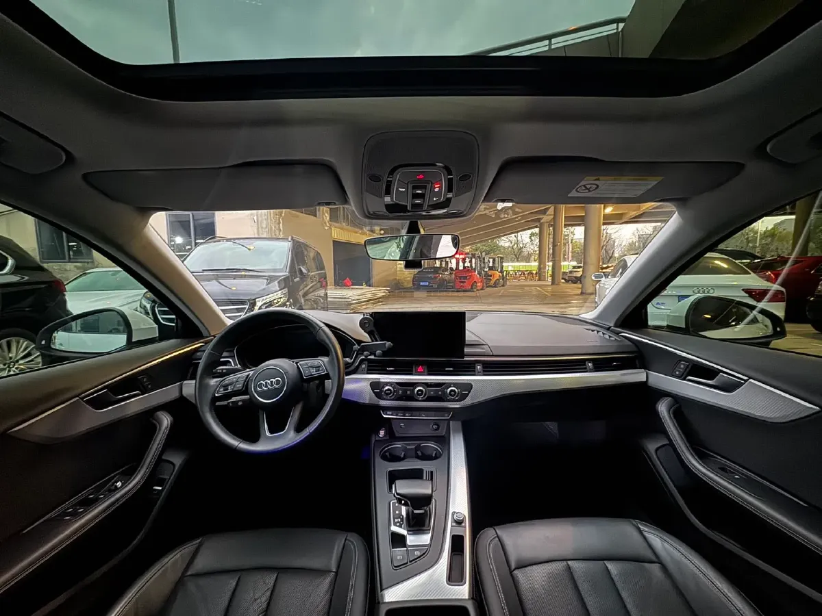 2020 Audi A4L 2.0T 190HP L4 7DCT,autocango,china used car exporter,china ev exporter,chinese used car exporter,chinese used ev exporter