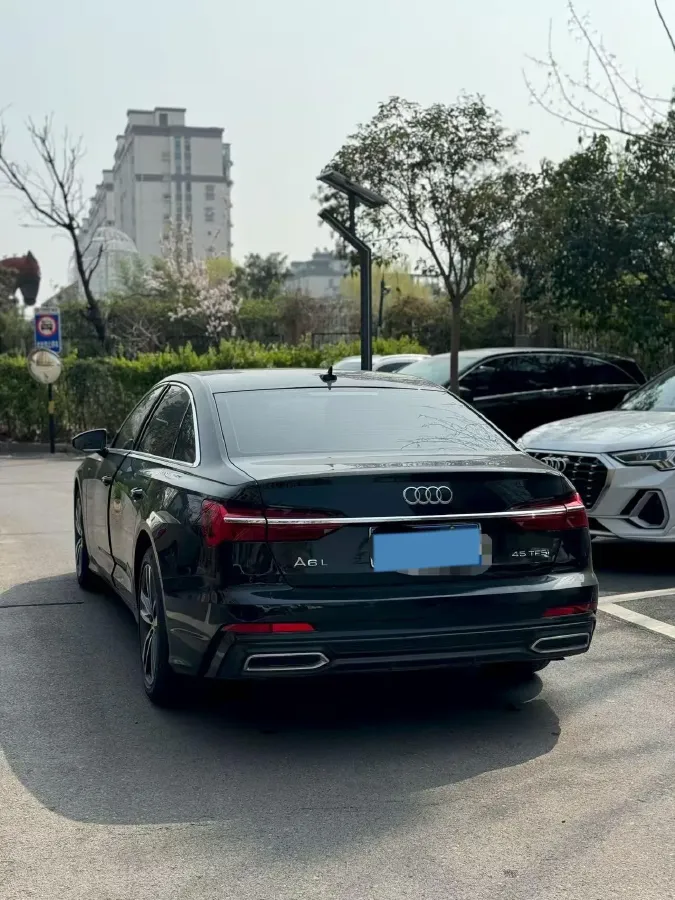 2019 Audi A6L 2.0T 190HP L4 7DCT,autocango,china used car exporter,china ev exporter,chinese used car exporter,chinese used ev exporter