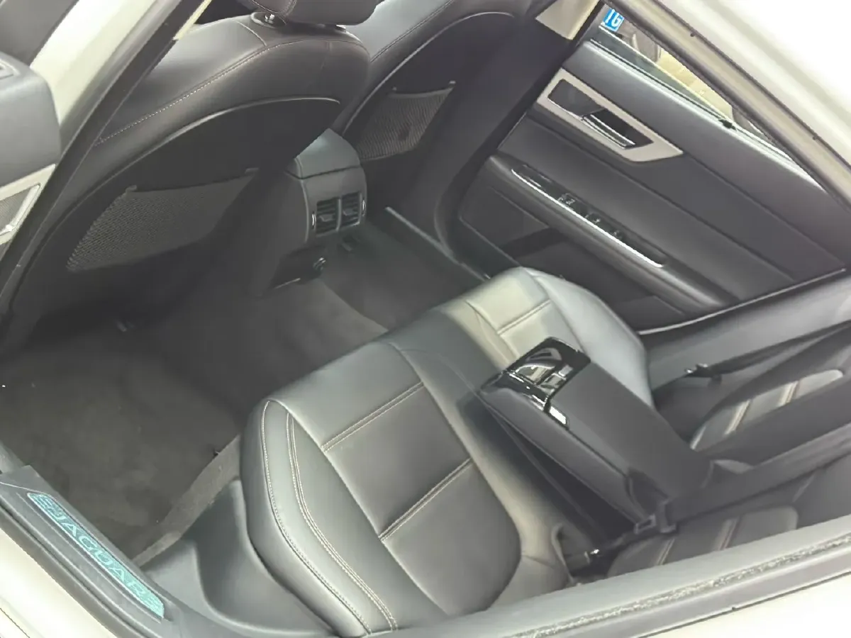 2018 Jaguar XEL 2.0T 200HP L4 8AT,autocango,china used car exporter,china ev exporter,chinese used car exporter,chinese used ev exporter