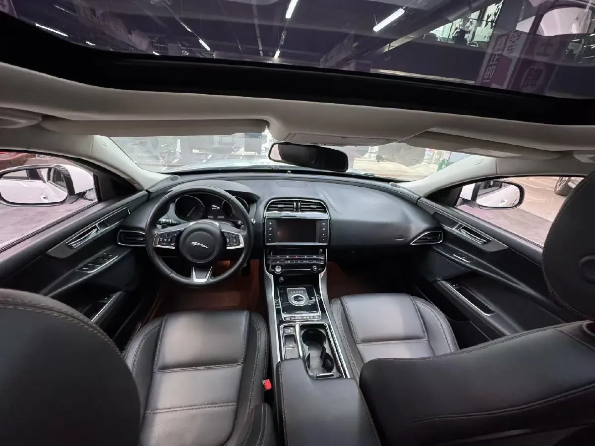 2018 Jaguar XEL 2.0T 200HP L4 8AT,autocango,china used car exporter,china ev exporter,chinese used car exporter,chinese used ev exporter