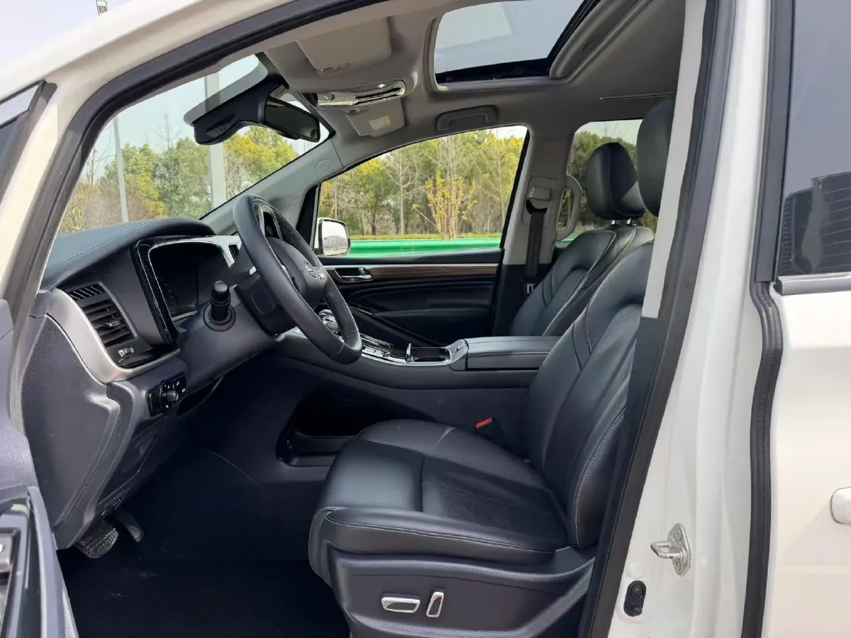 2021 GAC Trumpchi M8 2.0T 252HP L4 8AT,autocango,china used car exporter,china ev exporter,chinese used car exporter,chinese used ev exporter