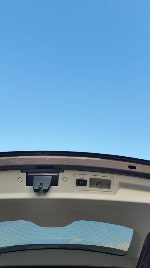 2021 Buick GL8 2.0T 237HP L4 9AT,autocango,china used car exporter,china ev exporter,chinese used car exporter,chinese used ev exporter