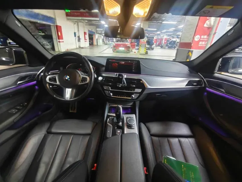 2020 BMW 5 Series 2.0T 184HP L4 8AT,autocango,china used car exporter,china ev exporter,chinese used car exporter,chinese used ev exporter