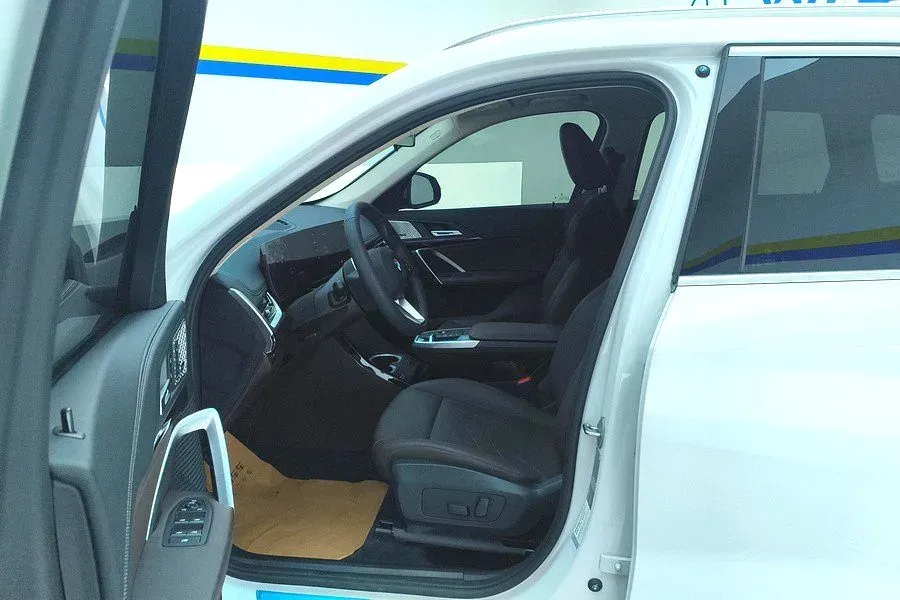 2024 BMW X1 2.0T 204HP L4 7DCT,autocango,china used car exporter,china ev exporter,chinese used car exporter,chinese used ev exporter