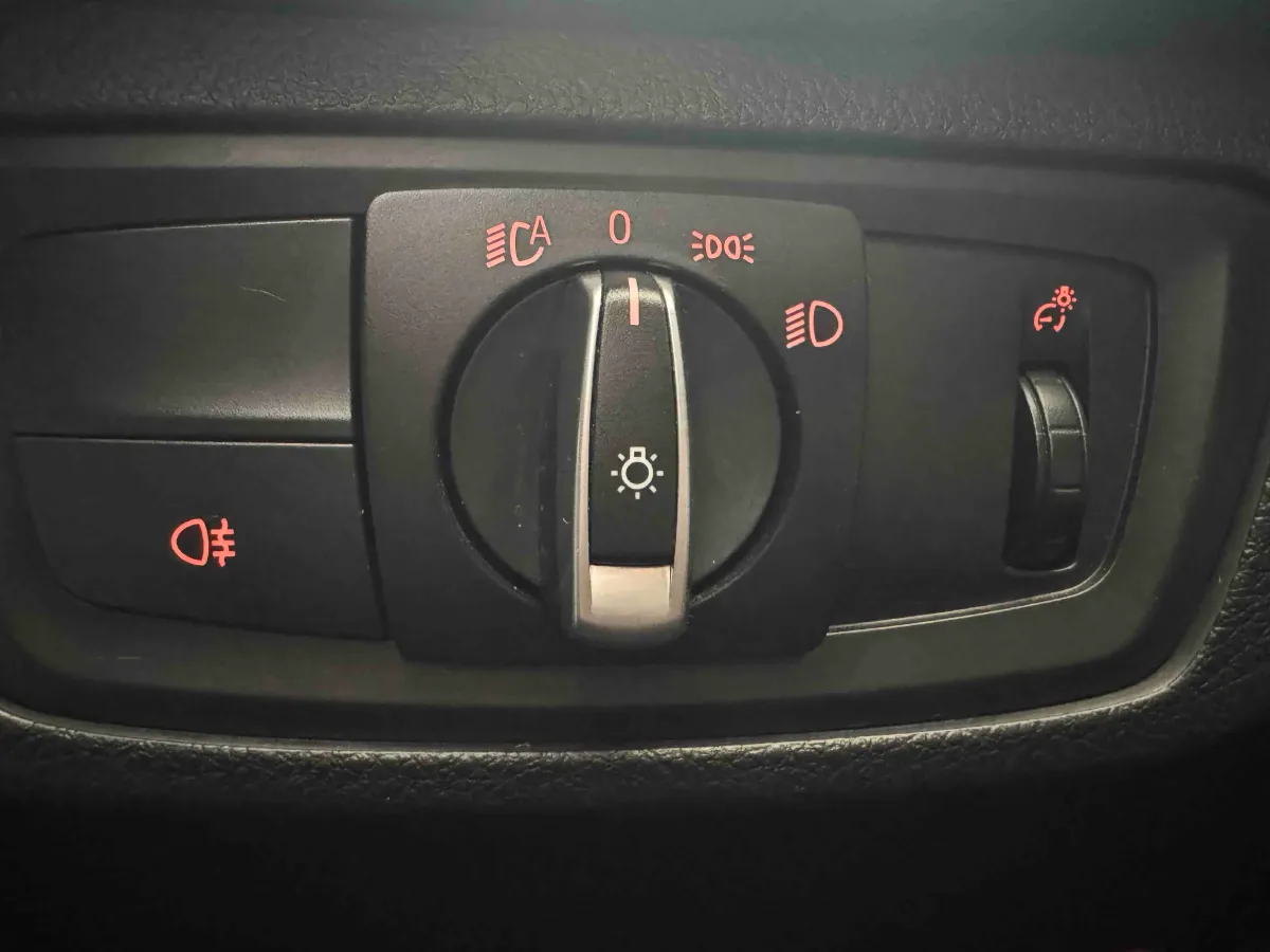 2021 BMW 1 Series 1.5T 140HP L3 7DCT,autocango,china used car exporter,china ev exporter,chinese used car exporter,chinese used ev exporter