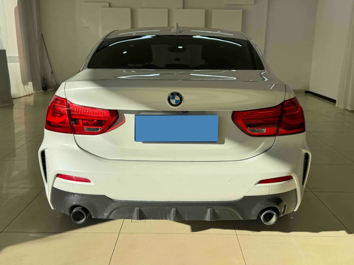 2021 BMW 1 Series 1.5T 140HP L3 7DCT,autocango,china used car exporter,china ev exporter,chinese used car exporter,chinese used ev exporter