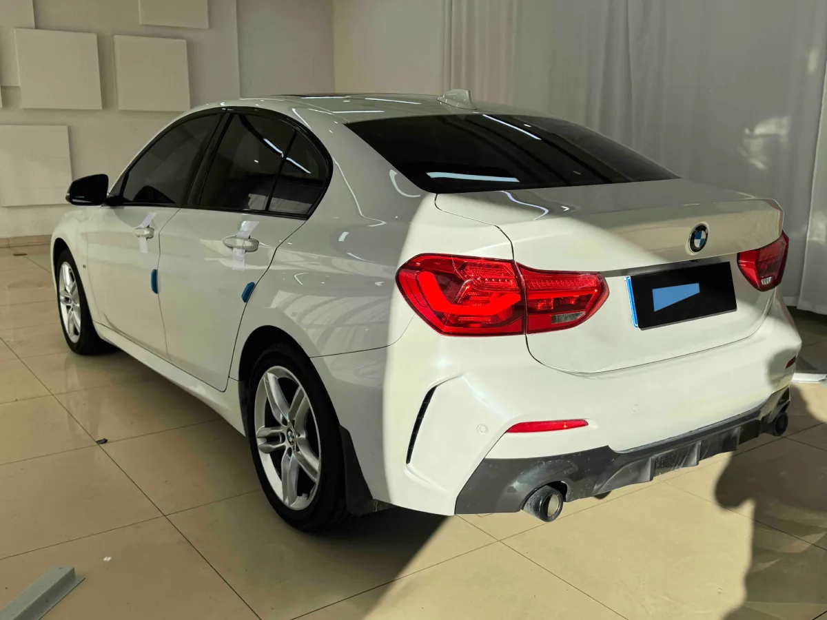 2021 BMW 1 Series 1.5T 140HP L3 7DCT,autocango,china used car exporter,china ev exporter,chinese used car exporter,chinese used ev exporter
