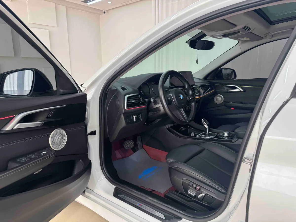 2021 BMW 1 Series 1.5T 140HP L3 7DCT,autocango,china used car exporter,china ev exporter,chinese used car exporter,chinese used ev exporter