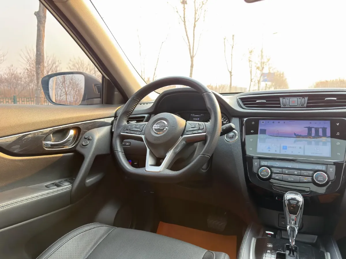 2023 Nissan X-Trail 2.0L 151HP L4 CVT,autocango,china used car exporter,china ev exporter,chinese used car exporter,chinese used ev exporter