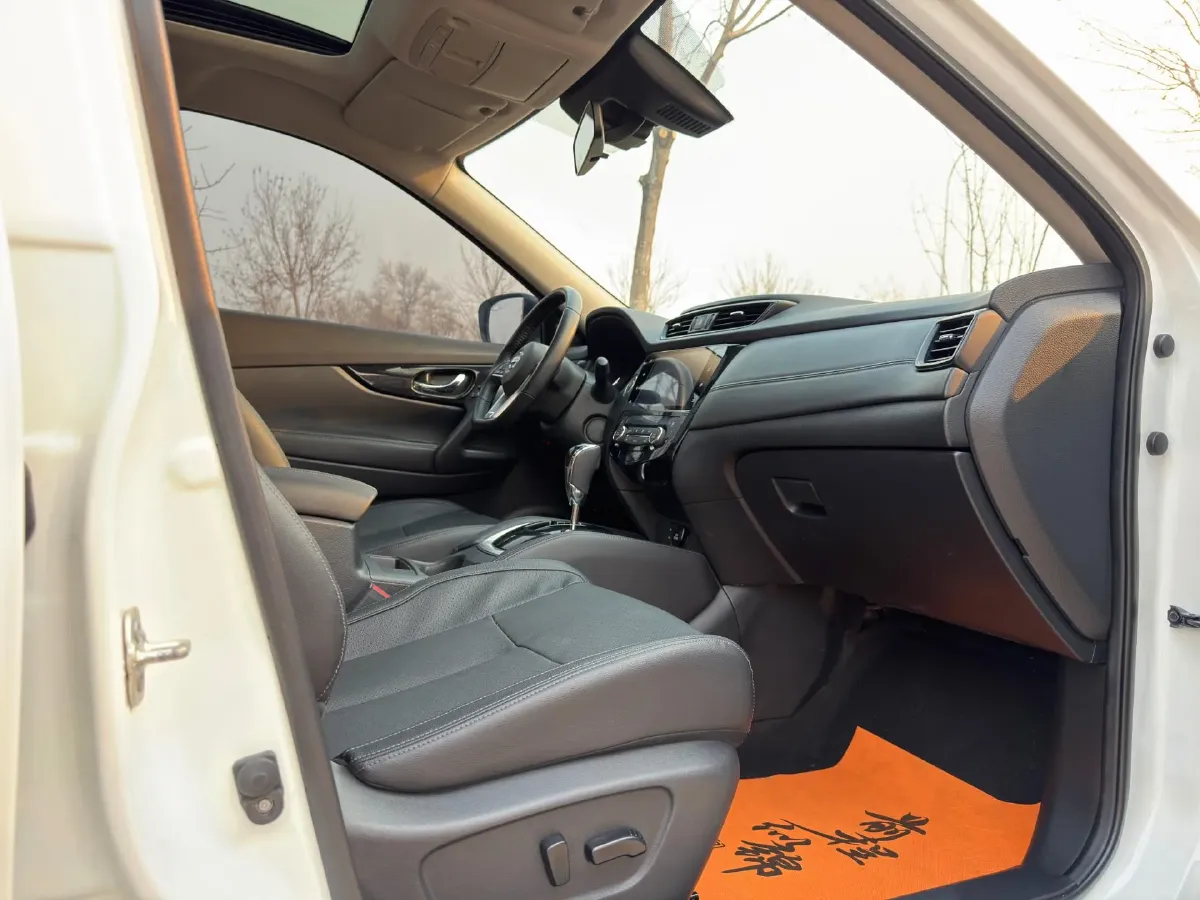 2023 Nissan X-Trail 2.0L 151HP L4 CVT,autocango,china used car exporter,china ev exporter,chinese used car exporter,chinese used ev exporter