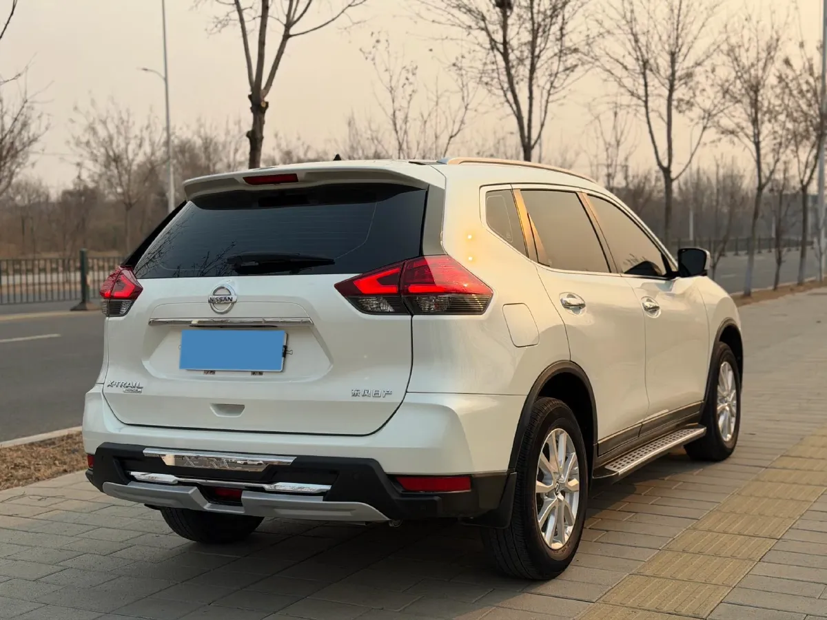 2023 Nissan X-Trail 2.0L 151HP L4 CVT,autocango,china used car exporter,china ev exporter,chinese used car exporter,chinese used ev exporter