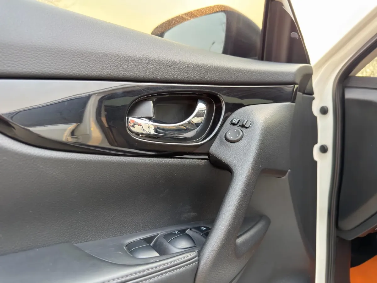 2023 Nissan X-Trail 2.0L 151HP L4 CVT,autocango,china used car exporter,china ev exporter,chinese used car exporter,chinese used ev exporter