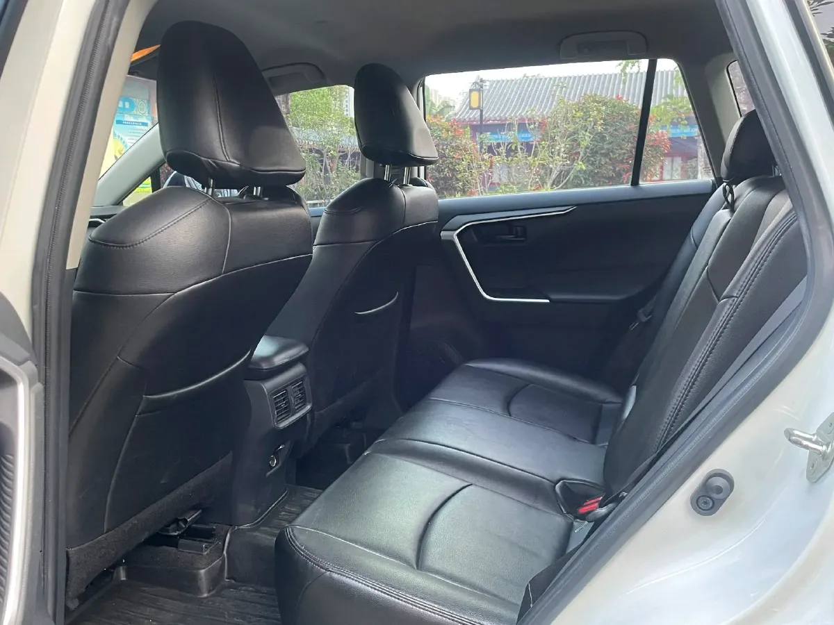 2021 Toyota RAV4 2.0L 171HP L4 CVT,autocango,china used car exporter,china ev exporter,chinese used car exporter,chinese used ev exporter