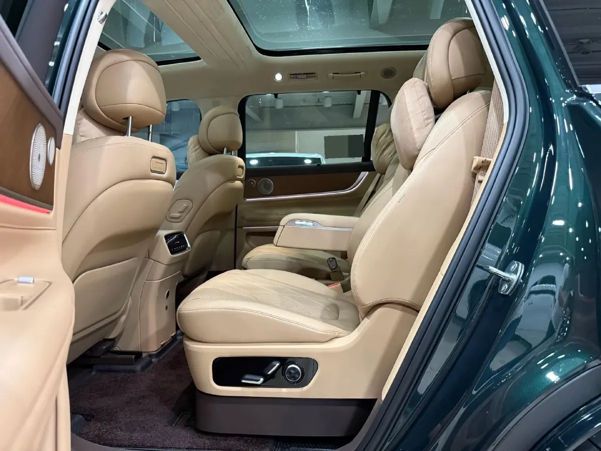 2024 AITO AITO M9 1.5T 152HP L4 REEV 42KWH,autocango,china used car exporter,china ev exporter,chinese used car exporter,chinese used ev exporter