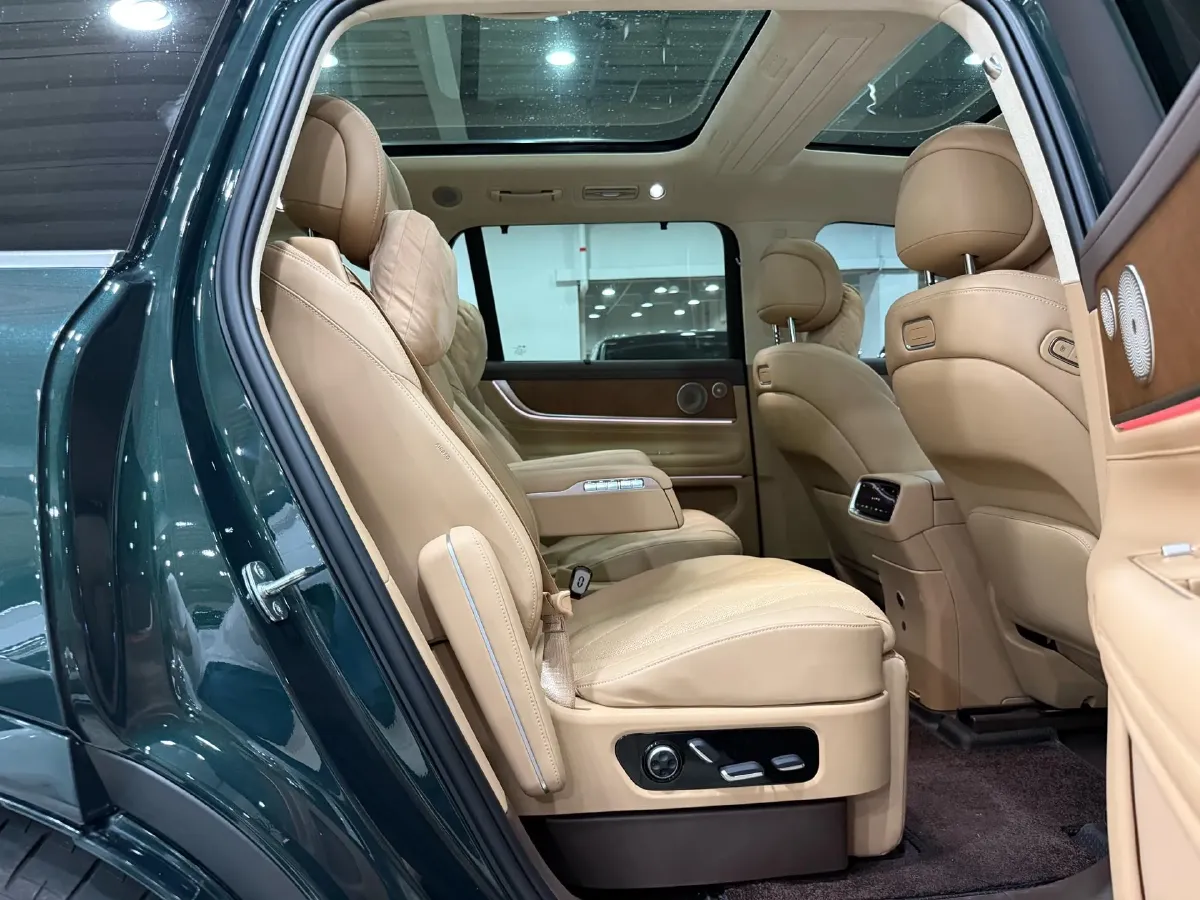 2024 AITO AITO M9 1.5T 152HP L4 REEV 42KWH,autocango,china used car exporter,china ev exporter,chinese used car exporter,chinese used ev exporter