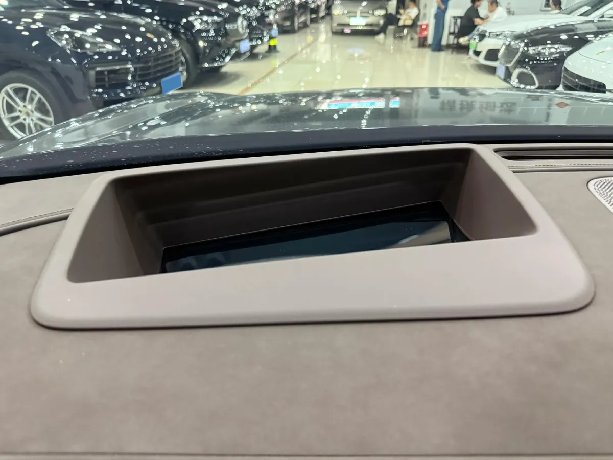 2024 AITO AITO M9 1.5T 152HP L4 REEV 42KWH,autocango,china used car exporter,china ev exporter,chinese used car exporter,chinese used ev exporter