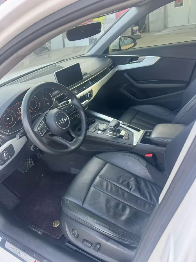 2019 Audi A4L 2.0T 190HP L4 7DCT,autocango,china used car exporter,china ev exporter,chinese used car exporter,chinese used ev exporter