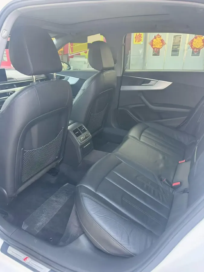 2019 Audi A4L 2.0T 190HP L4 7DCT,autocango,china used car exporter,china ev exporter,chinese used car exporter,chinese used ev exporter